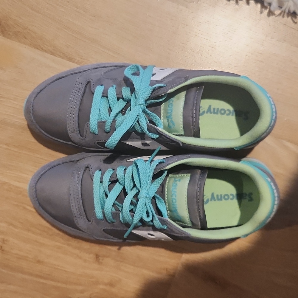 Like new Saucony Jazz